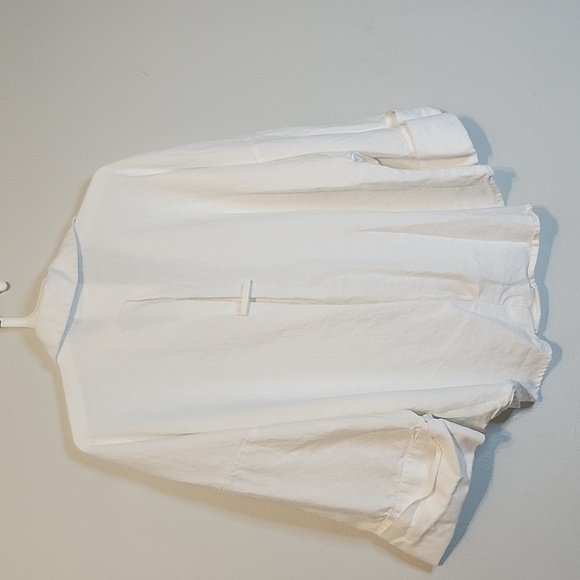 Zara White  Textured Top - Picture 6 of 11